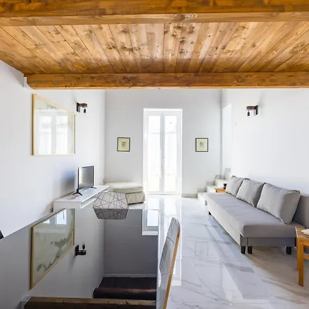 Apartman Carrozzieri Nest At Historical Center