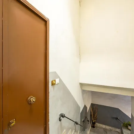 Apartman Carrozzieri Nest At Historical Center