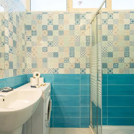 Carrozzieri Nest At Historical Center Apartman *