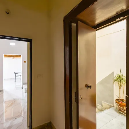 Carrozzieri Nest At Historical Center Apartman *